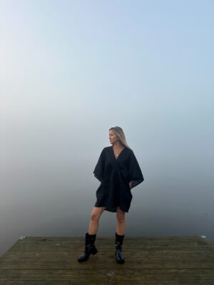 Luna linen short dress in black